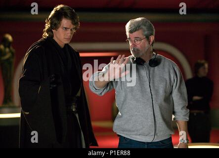Titre original : STAR WARS : Épisode III - LA REVANCHE DES SITH. Titre en anglais : STAR WARS : Épisode III - LA REVANCHE DES SITH. Film Réalisateur : GEORGE LUCAS. Année : 2005. Stars : GEORGE LUCAS ; Hayden Christensen. Credit : LUCASFILM / MORTON, Merrick / Album Banque D'Images