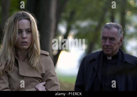 Titre original : The Amityville Horror. Titre en anglais : The Amityville Horror. Directeur de film : ANDREW DOUGLAS. Année : 2005. Stars : MELISSA GEORGE, PHILIP BAKER HALL. Credit : Metro Goldwyn Mayer / IOVINO, PETER / Album Banque D'Images