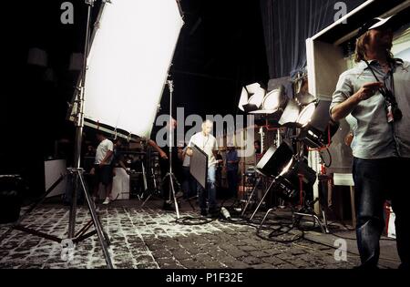 Titre original : CHARLIE ET LA CHOCOLATERIE. Titre en anglais : CHARLIE ET LA CHOCOLATERIE. Réalisateur : TIM BURTON Film. Année : 2005. Credit : WARNER BROS. / Album Banque D'Images