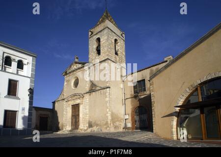 Espagne - Catalogne - Alt Penedés (district) - Barcelone. Les Gunyoles ; Iglesia / plaza del Ayuntamiento. Banque D'Images