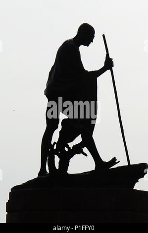 Statue du mahatma Gandhi à marina beach à Chennai. Banque D'Images