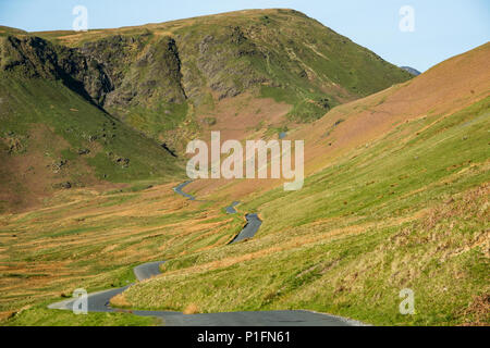 Col de Newlands est un trois-mile de long road le long de la vallée de Newlands, à partir du village de Braithwaite, près de Keswick, à la lande. La plus grande p Banque D'Images