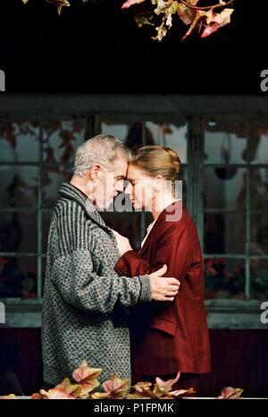 Titre original : SARABAND. Titre en anglais : SARABAND. Directeur de film : Ingmar Bergman. Année : 2003. Stars : Liv Ullmann, Erland Josephson. Credit : SONY Pictures Classics, BENGT WANSELIUS / Album / Banque D'Images