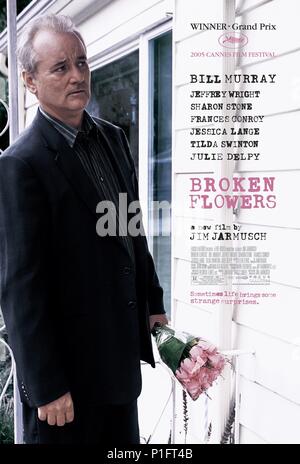 Titre original : BROKEN FLOWERS. Titre en anglais : BROKEN FLOWERS. Film Réalisateur : Jim Jarmusch. Année : 2005. Stars : BILL MURRAY. Credit : FOCUS / Album Banque D'Images