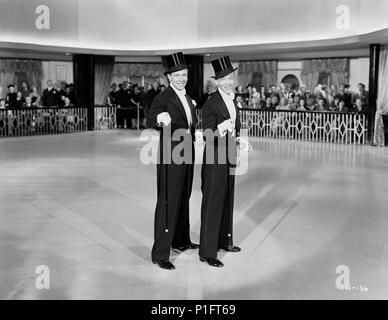 Titre original : BROADWAY MELODY OF 1940. Titre en anglais : BROADWAY MELODY OF 1940. Directeur : NORMAN TAUROG Film. Année : 1940. Stars : Fred Astaire, GEORGE MURPHY. Credit : M.G.M / Album Banque D'Images