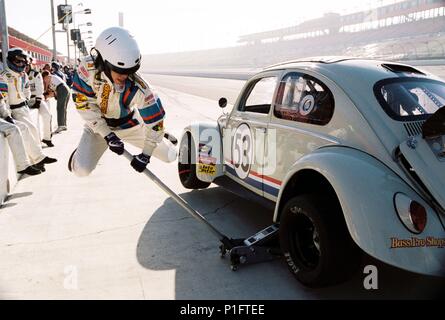 Titre original : HERBIE : Fully Loaded. Titre en anglais : HERBIE : Fully Loaded. Directeur de film : ANGELA ROBINSON. Année : 2005. Credit : WALT DISNEY PICTURES / CARTWRIGHT, R. / Album Banque D'Images