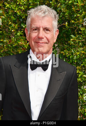 Anthony Bourdin en 2015 Creative Arts Emmy Awards lors du Microsoft Theatre de Los Angeles. Le 12 septembre, 2015.Anthony Bourdin événement dans la vie d'Hollywood, Californie - Red Carpet Event, USA, Cinéma, Célébrités, photographie, Bestof, Arts, Culture et divertissement, Célébrités, Mode Topix Meilleur de Hollywood, la vie, événement dans la vie d'Hollywood, Californie - Tapis Rouge , arrivée, chef cuisinier, , télévision, Célébrités Arts, Culture et divertissement, vertical, photographie, enquête tsuni@Gamma-USA.com , Crédit Tsuni / USA, Banque D'Images