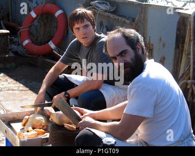 Titre original : CARGO. Titre en anglais : CARGO. Directeur de film : CLIVE GORDON. Année : 2006. Stars : LUIS TOSAR ; DANIEL BRUHL. Credit : MORENA FILMS / Album Banque D'Images