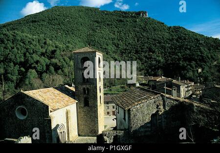 Beget ; Eglise de Sant Cristòfol (s.XII), Románico. Banque D'Images