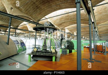 Terrassa ; "la science et la technologie du' et l'ancienne usine de textile (architecture moderniste par F. Amat Aymerich). Banque D'Images