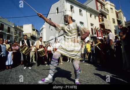 Fiesta Mayor /une grande fête Algemesí ; ' Tornejants» la danse. Banque D'Images