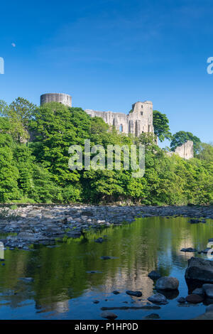 Barnard Castle, construit au 12ème siècle, situé au bord de la Rivière Tees dans Co., Durham au Royaume-Uni. Banque D'Images