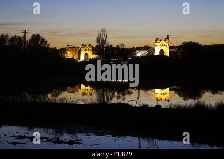 Espagne - Catalogne - Baix Ebre (district) - Tarragone. Amposta ; Puente Colgante y campos de Arroz. Banque D'Images