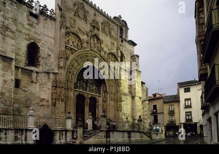 Aranda de Duero, Iglesia de Santa María la Real, portada gótica (siglos XV- XVI). Banque D'Images