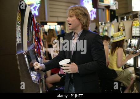 Titre original : LAS VEGAS-TV. Titre en anglais : LAS VEGAS. Directeur de film : PETER MARKLE. Année : 2003. Stars : Jon Bon Jovi. Credit : NBC / COHEN, Byron / Album Banque D'Images