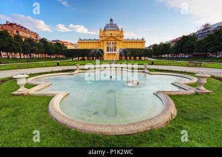Pavillon d'art à Zagreb. La Croatie Banque D'Images