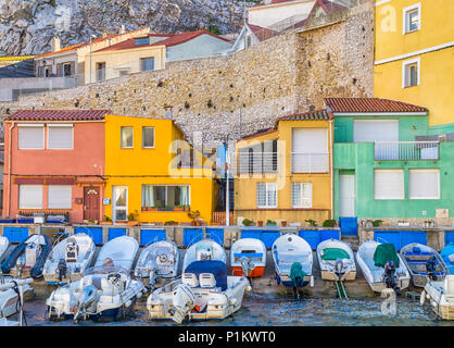 Marseille, France, 2018 mars, baie de Vallon des Auffres dans le 7ème arrondissement de la Méditerranée Banque D'Images