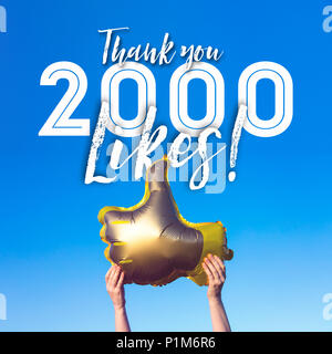 Merci d'or aime 2000 Thumbs up comme des ballons médias sociaux modèles de bannière Banque D'Images