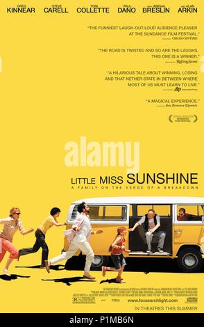 Titre original : Little Miss Sunshine. Titre en anglais : Little Miss Sunshine. Réalisateur : JONATHAN DAYTON, VALERIE FARIS. Année : 2006. Credit : grande plage FILMS/TROISIÈME PRODUCTIONS LLC/DEEP RIVER Album / Production Banque D'Images