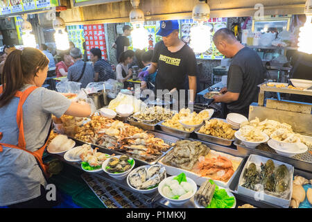 ,Célèbre Shilin,nuit,street,manger,hors,alimentation,marche,grands,en,Taiwan,Shi Lin,District,Taiwan,Taipei chinois,Chine,,République de Chine,RDC,Asia,Asiatique, Banque D'Images