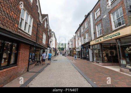 Grande rue Cliffe, un très beaux magasins et de navigation street, Lewes, East Sussex, England, UK Banque D'Images