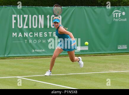 Manchester UK. 12e. Juin 2018 Dayana Yastremska (Ukraine) en action dans son match contre Claire Liu (Etats-Unis) à la Fuzion 100 Manchester trophée au nord du Club de tennis et de squash à West Didsbury. Liu gagne 7-6, 6-4. Crédit : John Fryer/Alamy Live News Banque D'Images