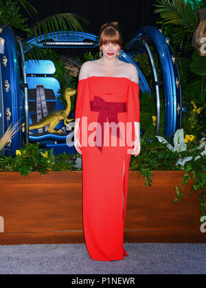 Los Angeles, Californie, USA. 12 Juin, 2018. Bryce Dallas Howard 009 assiste à la première de Universal Pictures et Amblin Entertainment's 'Jurassic World : Fallen Kingdom' le 12 juin 2018 à Los Angeles, Californie / USA Crédit : Tsuni/Alamy Live News Banque D'Images