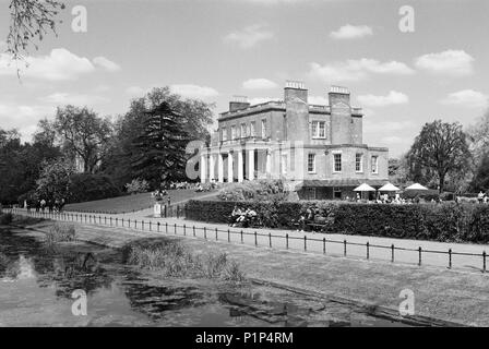 Clissold House, Clissold Park, Stoke Newington, et la New River, Londres UK Banque D'Images