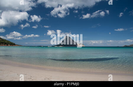 La plage de Porto Taverna, Sardaigne Banque D'Images