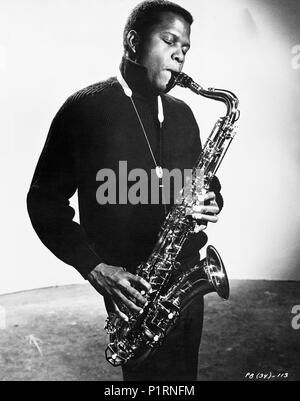 Film Original Titre : PARIS BLUES. Titre en anglais : PARIS BLUES. Film Directeur : MARTIN RITT. Année : 1961. Stars : Sidney Poitier. Credit : United Artists / Album Banque D'Images