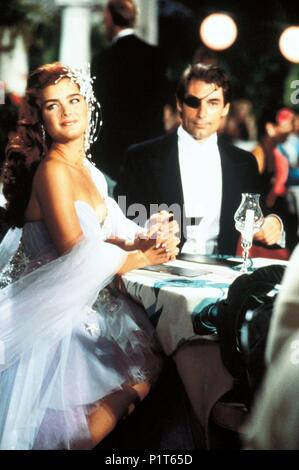 Titre original : BRENDA STARR. Titre en anglais : BRENDA STARR. Film Réalisateur : ROBERT ELLIS MILLER. Année : 1989. Stars : Timothy Dalton ; BROOKE SHIELDS. Credit : NEW WORLD INTERNATIONAL / Album Banque D'Images