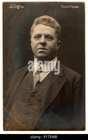 BERLIN, ALLEMAGNE - 28 NOVEMBRE 1910 : Vintage photo, portrait d'un homme mûr. Retro noir et blanc de la photographie. Banque D'Images