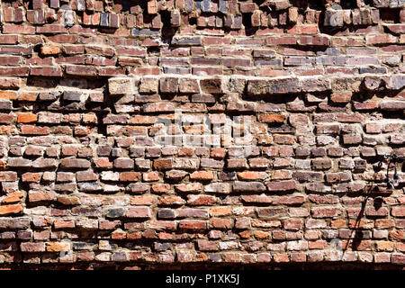 Mur de brique extérieur dans le sud de l'ancienne ville Banque D'Images