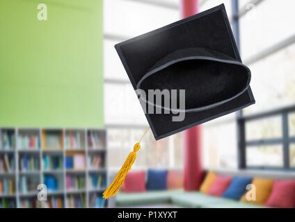 Graduation hat en bibliothèque des sciences de l'éducation Banque D'Images