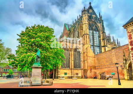 Statue de Jan van Nassau et cathédrale Saint-Martin d'Utrecht, Pays-Bas Banque D'Images
