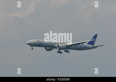 Kuala Lumpur, Malaisie - le 3 mai 2018. Un Boeing 777-300ER d'avion KLM SkyTeam à l'atterrissage à l'aéroport de Kuala Lumpur (KLIA-KUL). Banque D'Images