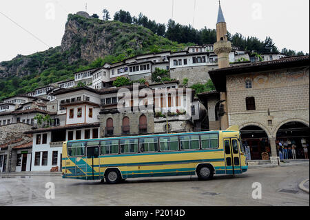 Berat, Albanie, la ville aux mille fenêtres Banque D'Images