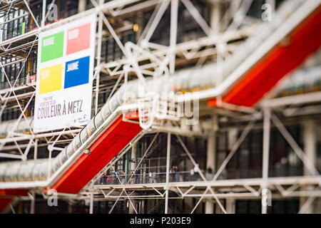 L'étrange structure externe du Centre Pompidou à Paris, France Banque D'Images