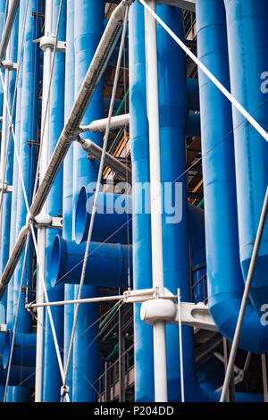 L'étrange structure externe du Centre Pompidou à Paris, France Banque D'Images