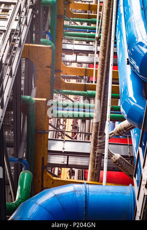 L'étrange structure externe du Centre Pompidou à Paris, France Banque D'Images