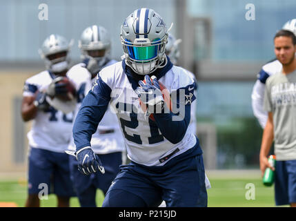 Jun 13, 2018 : running back Dallas Cowboys Ézéchiel Elliott # 21 au cours de la formation obligatoire au camp l'étoile de Frisco, TX Albert Pena/CSM Banque D'Images