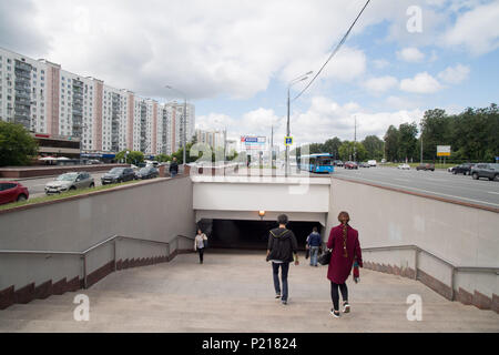 Moscou, Russie. 13 Juin, 2018. Entrée d'un passage souterrain, métro, passage souterrain, cityscape, coupe du monde de football 2018 en Russie à partir de la 14.06. - 15.07.2018. Utilisation dans le monde entier | Credit : dpa/Alamy Live News Banque D'Images