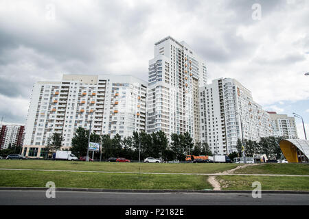 Moscou, Russie. 13 Juin, 2018. Plattenbau à Moscou, Housing Estate, Cityscape, fonction, général, motif aléatoire, Coupe du Monde de Football 2018 en Russie à partir de la 14.06. - 15.07.2018. Utilisation dans le monde entier | Credit : dpa/Alamy Live News Banque D'Images