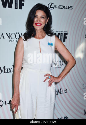 Los Angeles, USA. 13 juin 2018. Shohreh Aghdashloo 004 assiste à la Women in Film Crystal  + Lucy Awards 2018 présenté par Max Mara, m'Lanc et Lexus au Beverly Hilton Hotel, le 13 juin 2018 à Beverly Hills, Californie. Credit : Tsuni / USA/Alamy Live News Banque D'Images