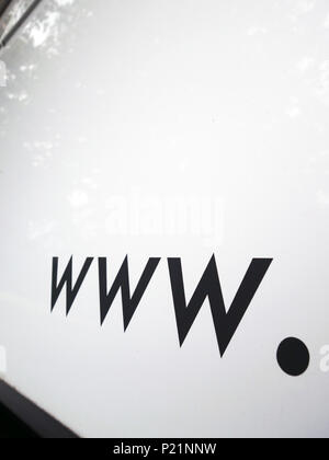 WWW signe écrit sur un métier professionnel van Banque D'Images