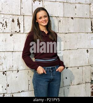 Titre original : Gilmore Girls. Titre en anglais : Gilmore Girls. Film Réalisateur : Jamie BABBIT. Année : 2000. Stars : Alexis Bledel. Credit : WARNER BROS. Télévision / Album Banque D'Images