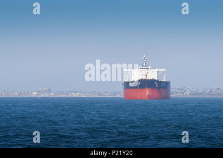 Pétroliers, ALJALLA, ancré dans le Port de Long Beach, Californie, USA. Banque D'Images