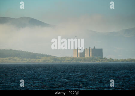 Trawsfynydd lake et l'imminence de la majeure partie de l'énergie nucléaires désaffectés, le parc national de Snowdonia, Gwynedd, au nord du Pays de Galles UK Banque D'Images