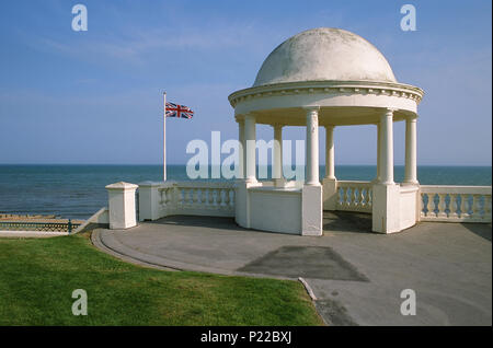 Coupole sur le front de mer près de la De La Warr Pavilion, Bexhill-On-Sea, East Sussex, Angleterre du Sud Banque D'Images