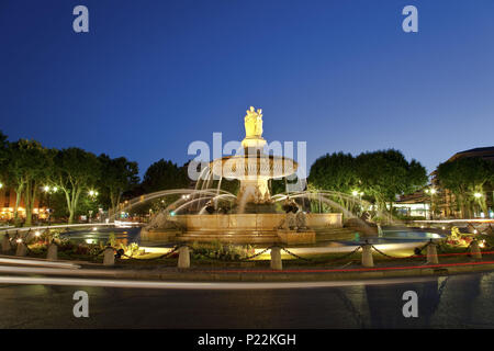 Puits sur la Place de la Rotonde à Aix-en-Provence, Provence, Provence-Alpes-Côte d'Azur, France, Banque D'Images